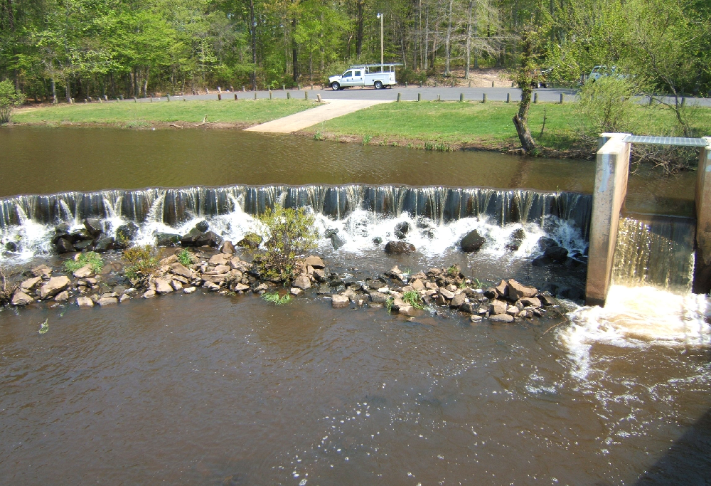 Image: Photo of Mud Mill Pond Dam